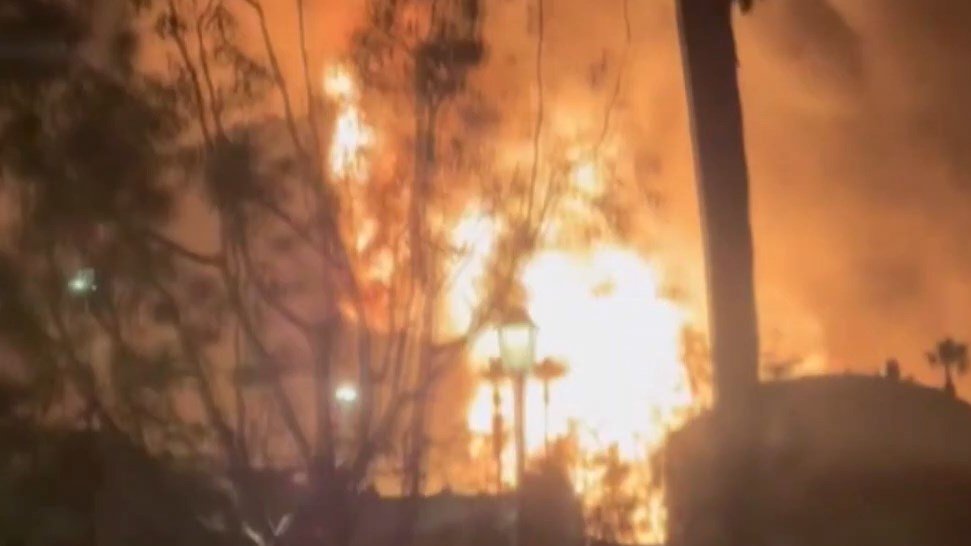 Los Angeles’taki Chevron rafinerisinde patlama meydana geldi