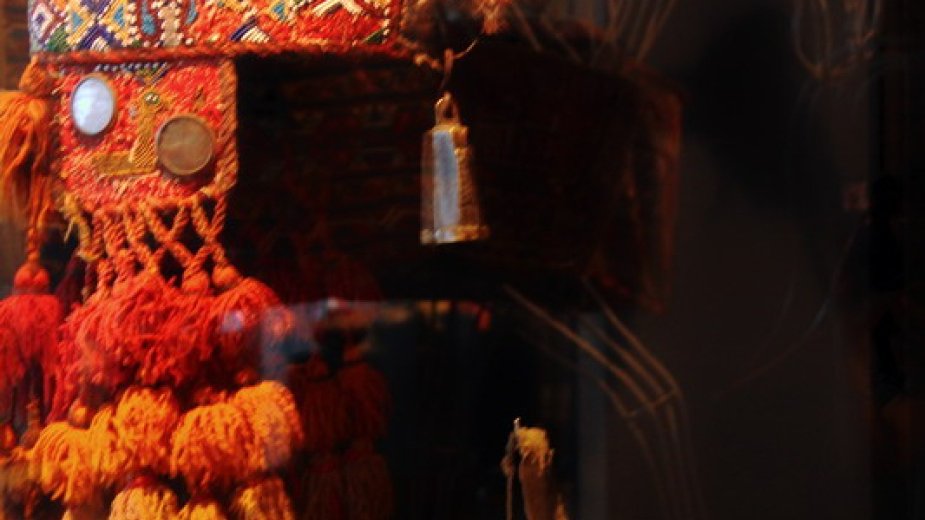 Azərbaycan muzeylərinin yaddaqalan eksponatları: dəvələr üçün baş bəzəyi