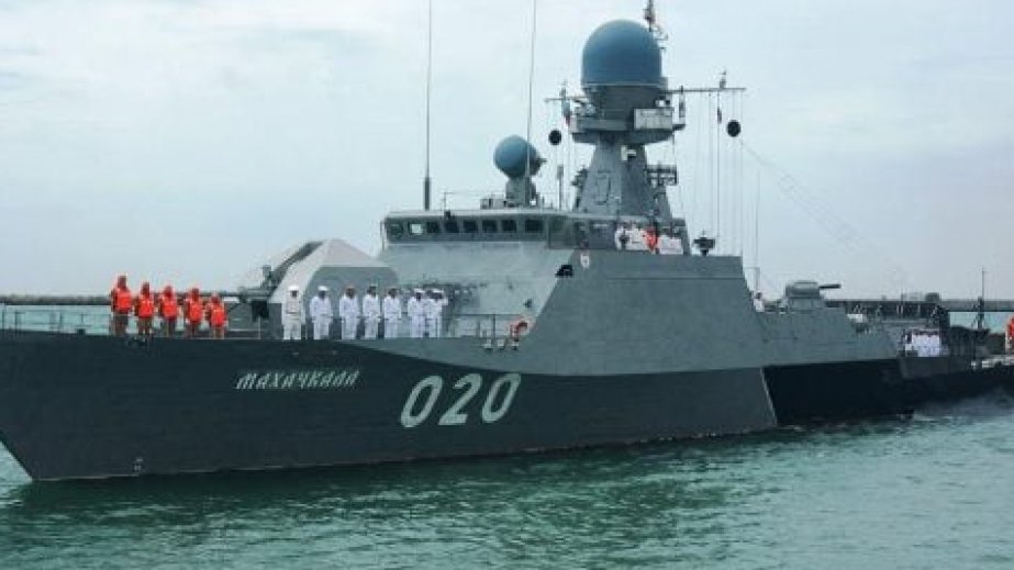 Ukrayna ordusu Rusiyanın neft emalı zavodu, hərbi gəmisi və komando məntəqəsinə hava zərbələri endirib