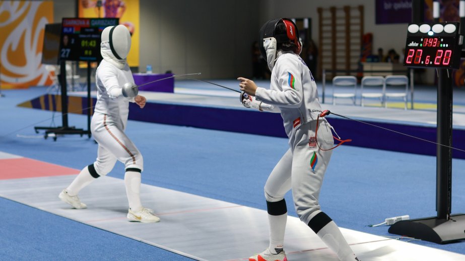 Azərbaycanın qılıncoynatma komandası bürünc medal qazanıb