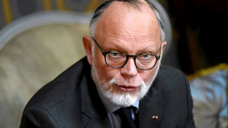 Eduard Filip Makrona vaxtından əvvəl prezident seçkisi keçirməyi təklif edib