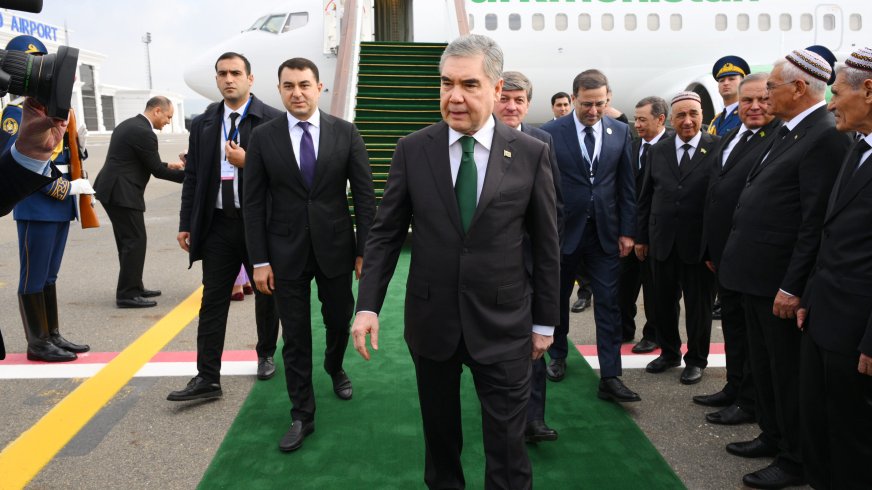 Chairman of Turkmenistan’s Halk Maslahaty visits Azerbaijan