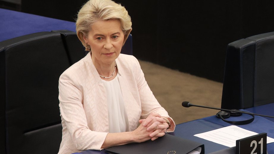 Avropa Parlamenti Ursula fon der Lyayenə etimadsızlıq qətnamələrini rədd edib