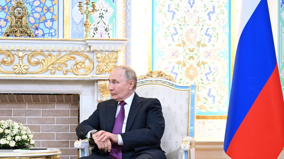 President Vladimir Putin: Russia provides full assistance in investigating causes of AZAL plane crash