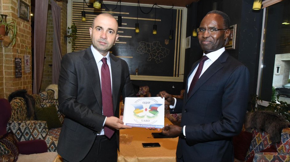 USCIRF Commissioner briefed about Azerbaijani diaspora activities in Ukraine