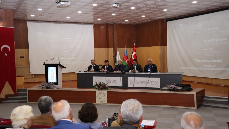 Türkiyədə “Dədə Qorqud” dastanına həsr olunmuş beynəlxalq konfrans keçirilib