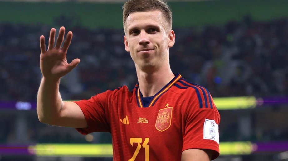 Barcelona's Olmo suffers calf injury with Spain, set for tests