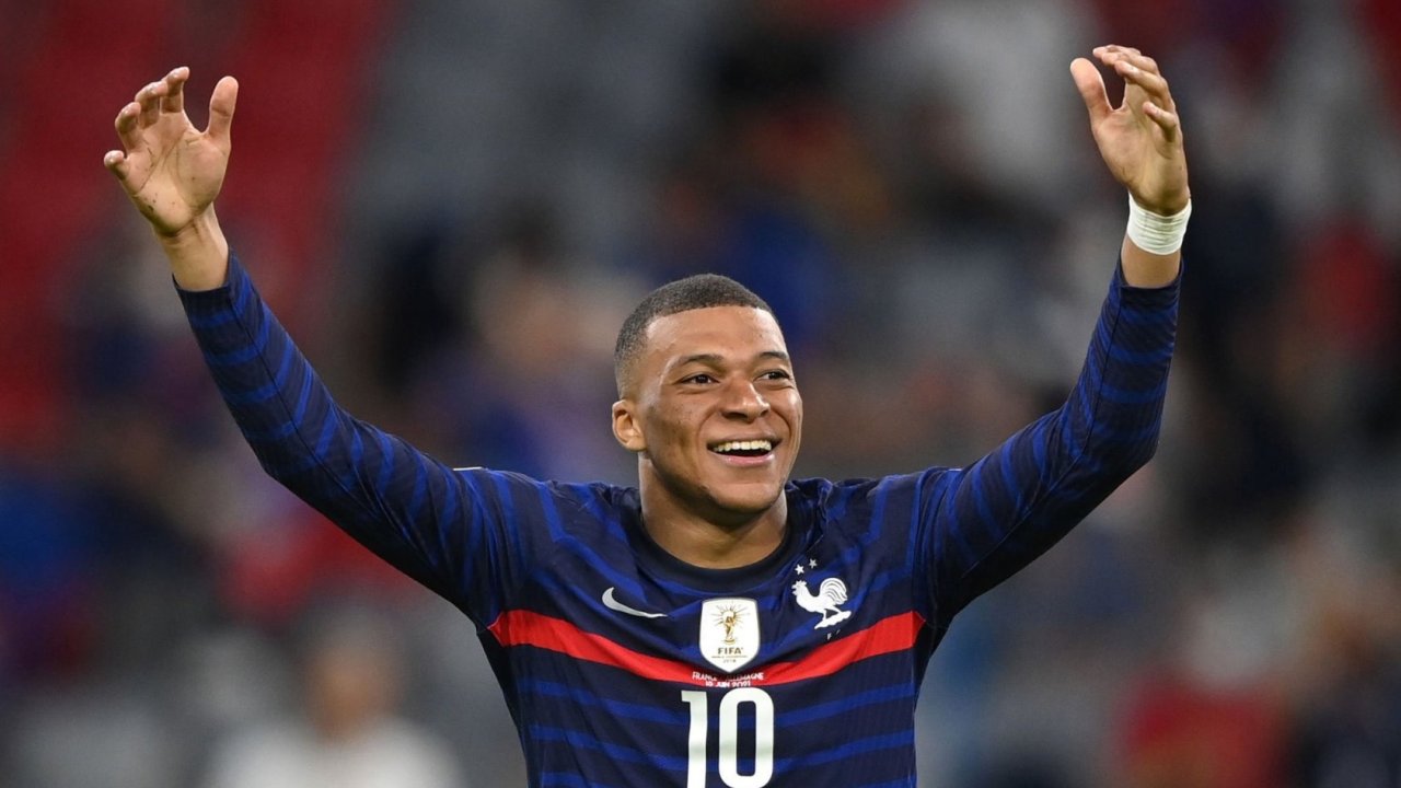 Mbappe dünya çempionatının seçmə mərhələsində növbəti oyunu buraxacaq