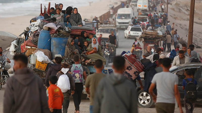 İlk yardım tırları Gazze'ye ulaştı