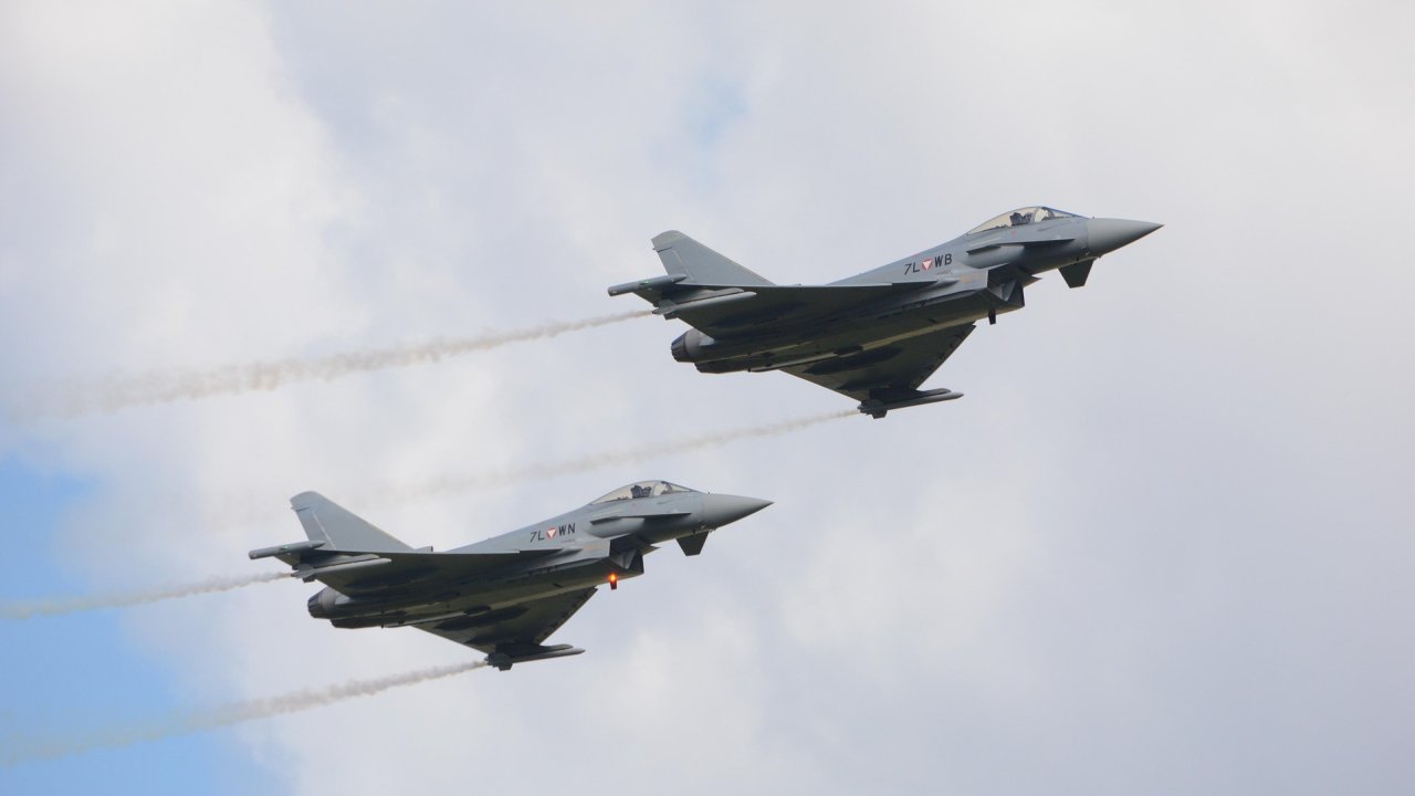 Almanya, Polonya'ya Eurofighter uçaklarını gönderecek