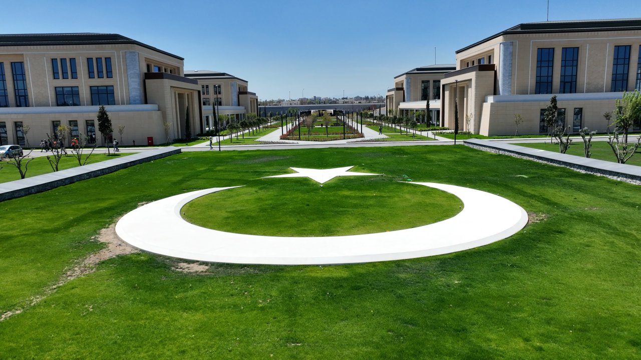 KKTC Cumhuriyet Meclisi, iki devletli çözüm önerisini kabul etti