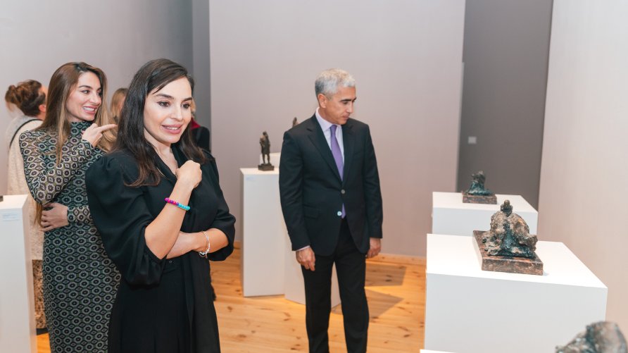 Leyla Əliyeva və Arzu Əliyeva Berlində MAMA “Ana təbiət” sərgisinin açılışında iştirak ediblər