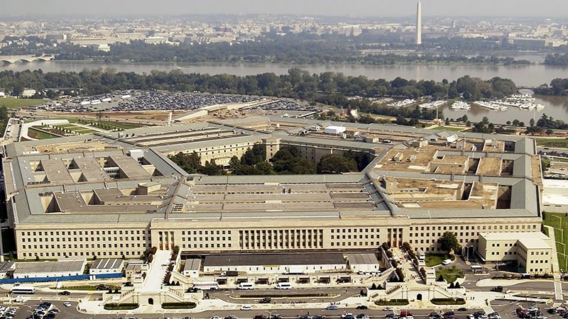 Pentagon'un yeni basın kurallarını reddeden gazeteciler, ofislerini boşaltıyor