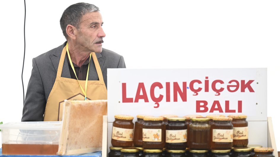 Bakıda arıçılıq məhsullarının sərgi-satış yarmarkası keçirilir