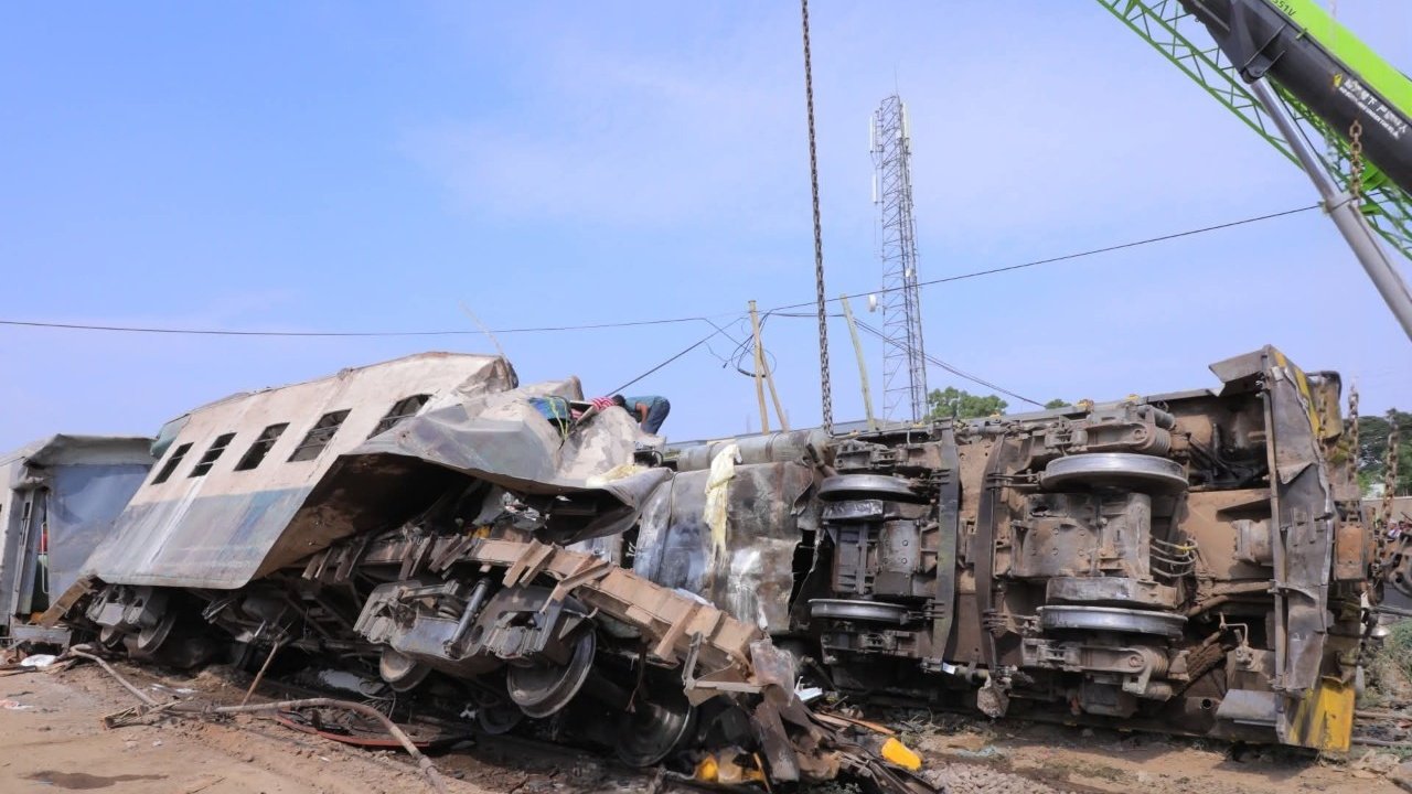 Etiyopya'da tren kazası: 15 ölü