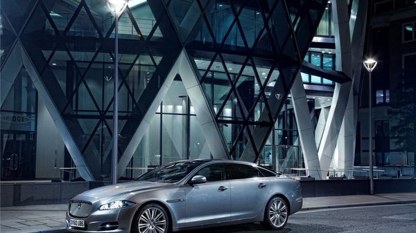 Lüks avtomobil istehsalçısı kiberhücuma görə milyardlarını itirir