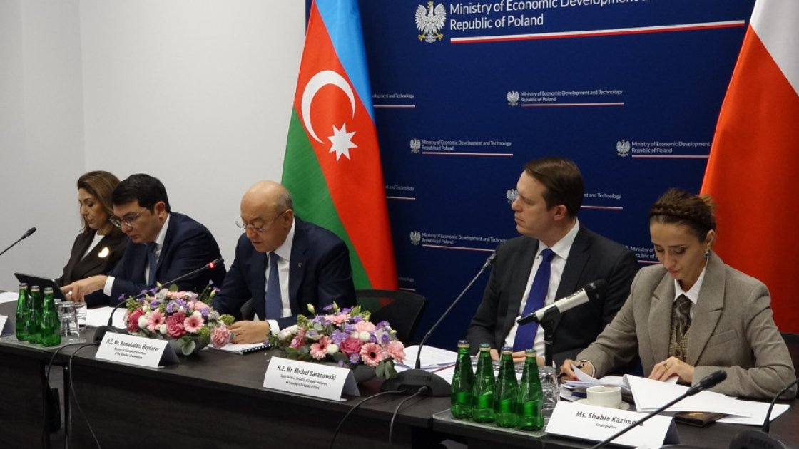Varşavada Azərbaycan-Polşa biznes forumu və iki ölkə arasında iqtisadi əməkdaşlıq üzrə Hökumətlərarası Komissiyanın 9-cu iclası keçirilib