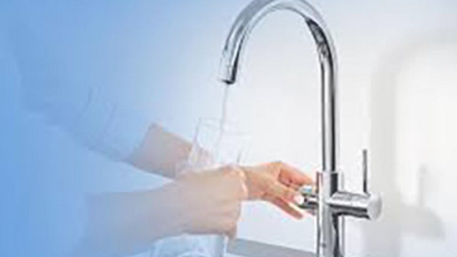 Fransada içməli suda xərçəngyaradan maddənin olması ilə bağlı hökumətə qarşı məhkəmə iddiası qaldırılıb