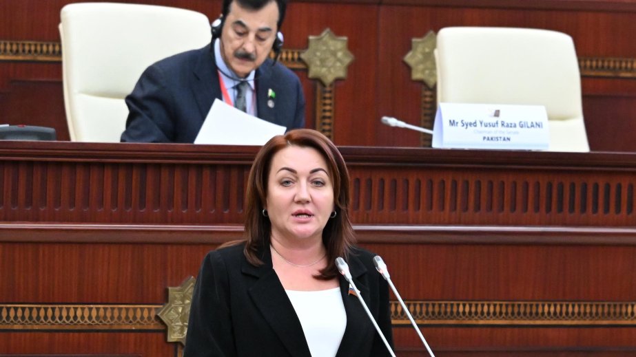 Natalya Kuvşinova: Azərbaycan Konstitusiyası ölkənin etibarlı hüquqi təminatıdır