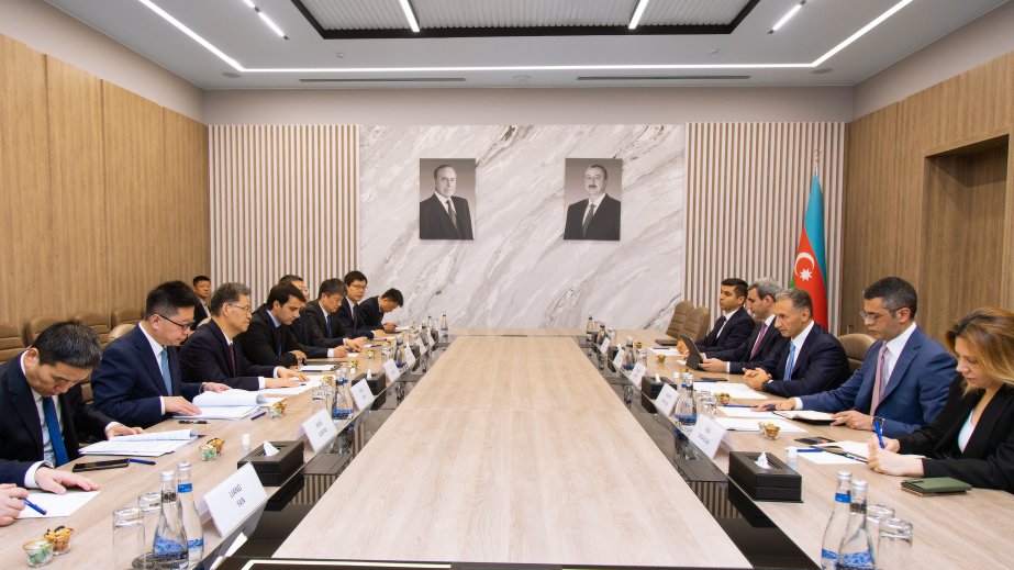 Azerbaijan, China discuss establishing direct air links between Baku and Xi'an