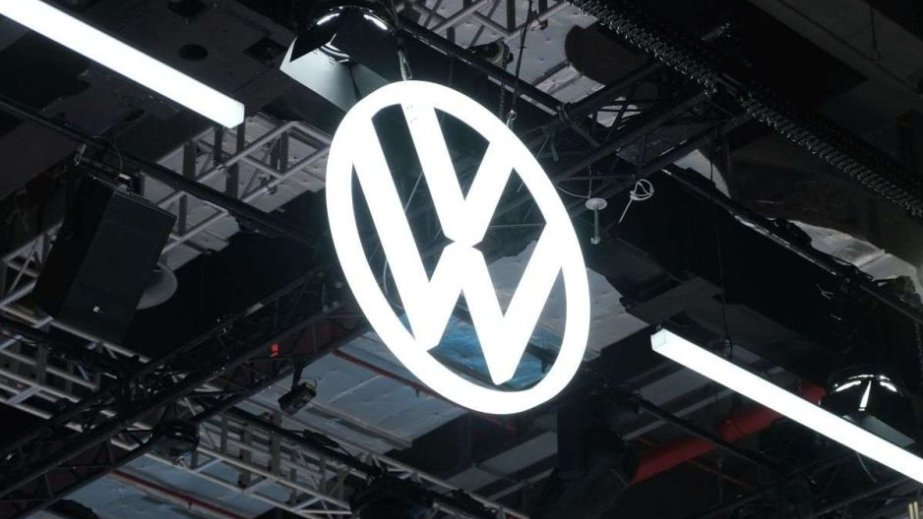 Volkswagen skids into the red on $5.8 billion US tariff hit, Porsche woes