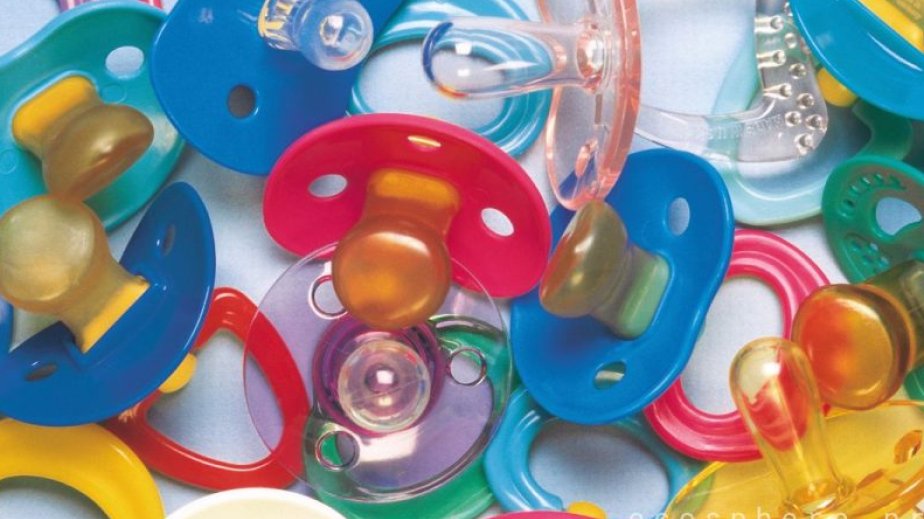 Məşhur uşaq əmzikləri markalarında təhlükəli kimyəvi maddə aşkar edilib