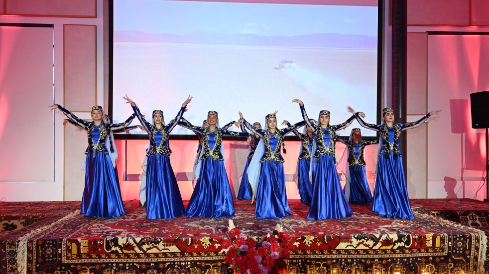 Rəngkarlıq Muzeyində gənclər üçün “Dəniz, çox sağ ol!” layihəsi təqdim edilib