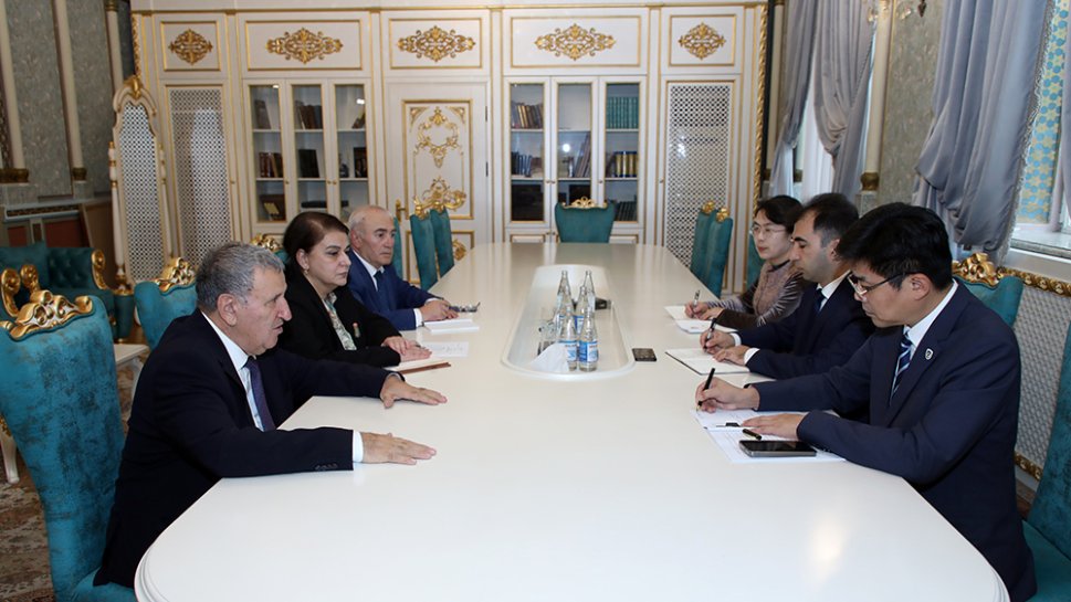 AMEA ilə Pekin Xarici Dillər Universiteti arasında anlaşma memorandumu imzalanıb