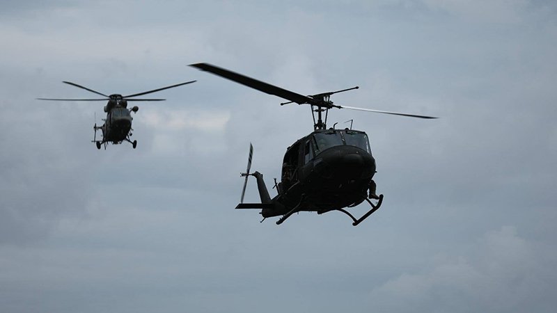 Filipinler'in güneyinde askeri helikopter düştü