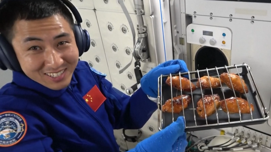 Using newly introduced oven, taikonauts enjoy BBQ in orbit; significant improvement of work and life quality for long-haul space trips, experts say