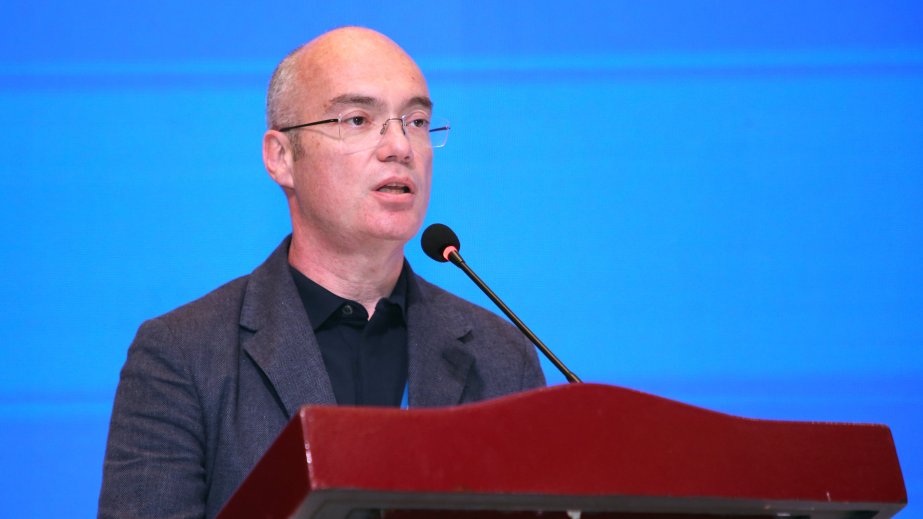“StrategEast” şirkətinin prezidenti: Biliklər Azərbaycan iqtisadiyyatı üçün yeni enerjiyə çevrilir