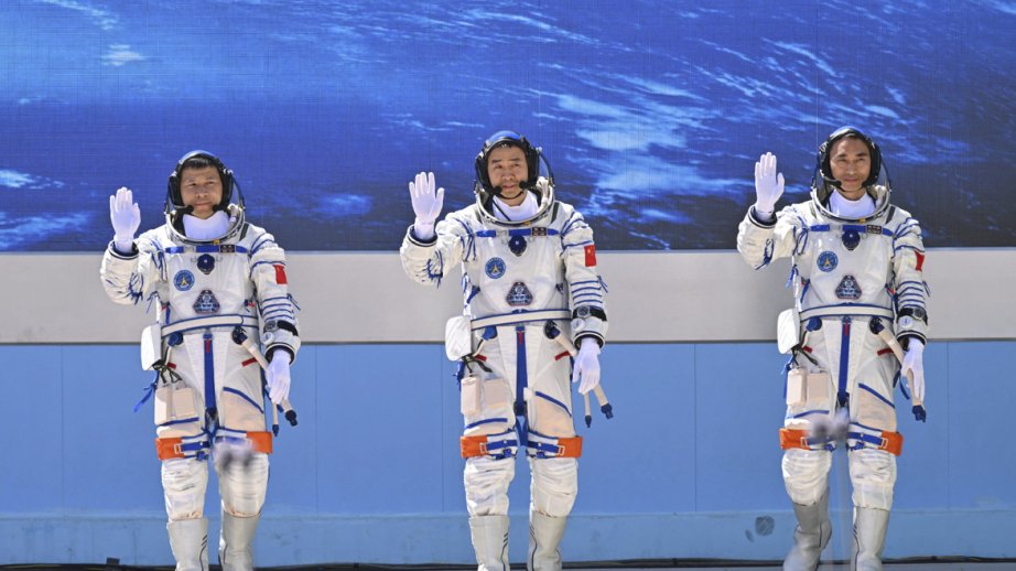 Çin astronavtlarının Yerə qayıdışı təxirə salınıb