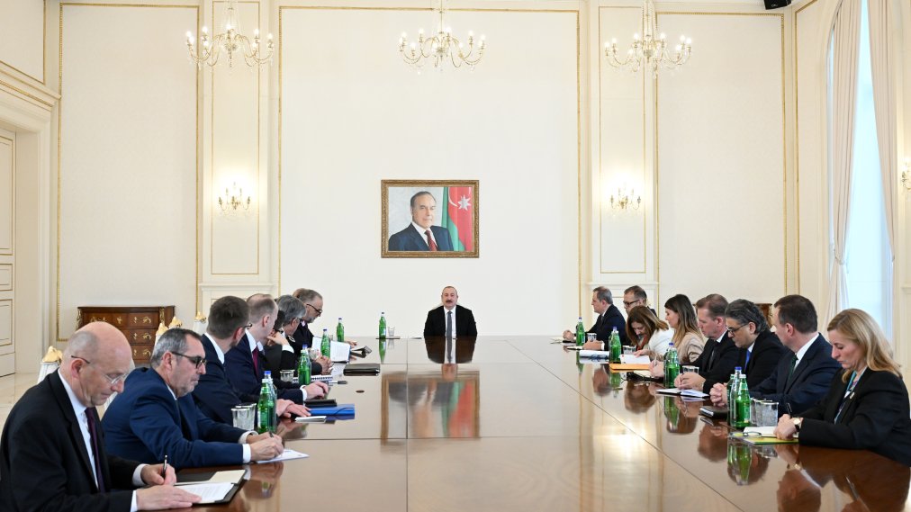 Prezident İlham Əliyev NATO nümayəndə heyətini qəbul edib