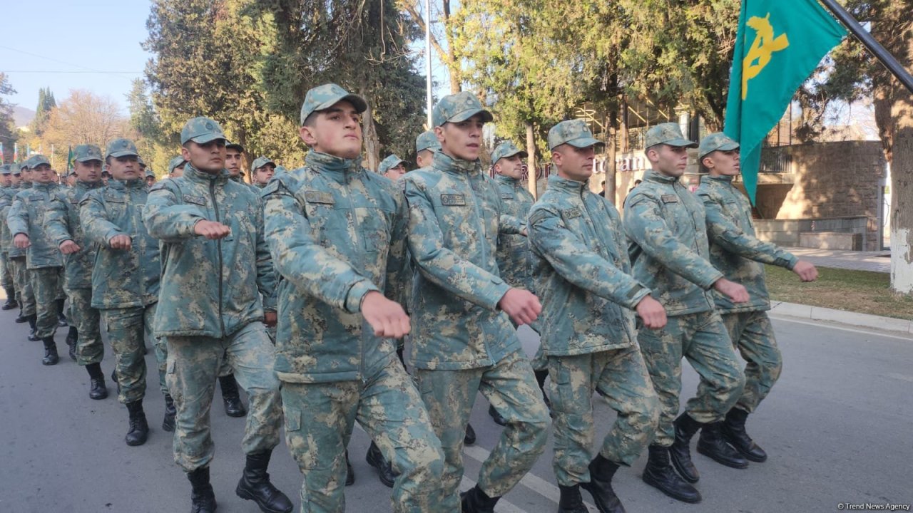 Xankəndidə Zəfər Gününə həsr olunan hərbi yürüş keçirilib