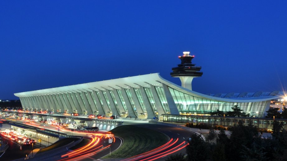 Dehli aeroportunda 400-dən çox aviareys təxirə salınıb