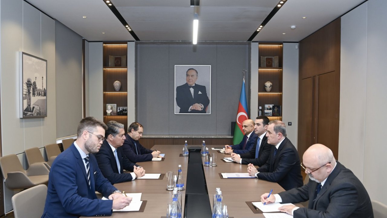 Ceyhun Bayramov Yunanıstanın Azərbaycandakı səfiri ilə görüşüb