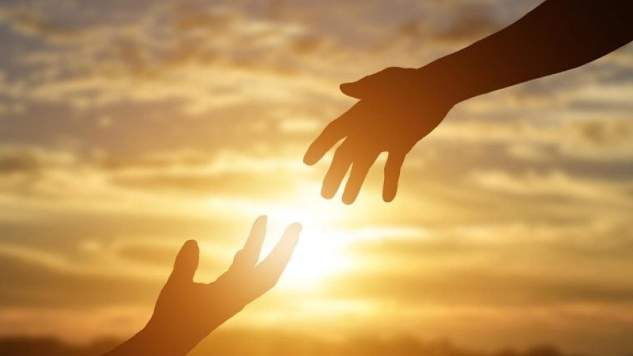 Başqalarına kömək etmək beyin qocalmasını ləngidir – TƏDQİQAT