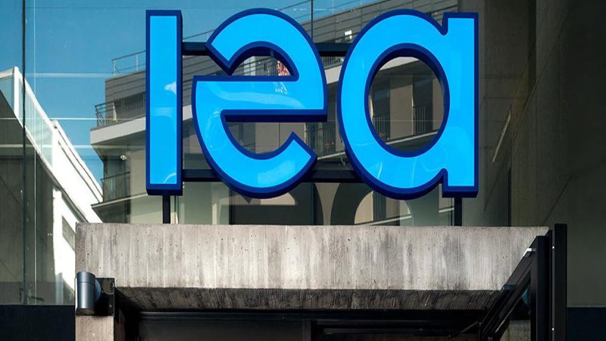 IEA: Azərbaycan aşağı emissiyalı texnologiyalara sərmayələri artırmağa çalışır