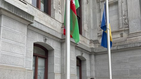 Azerbaijani National Flag raised in front of Philadelphia City Hall
