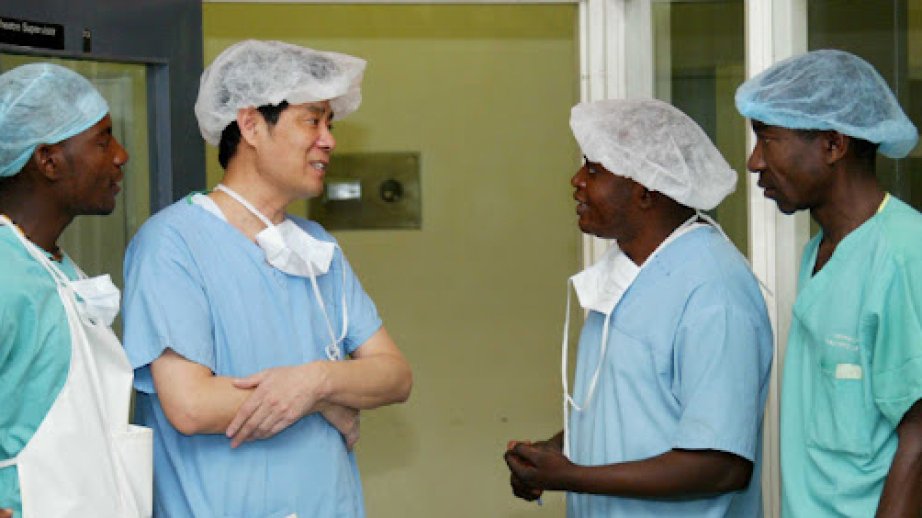 First China-Africa joint medical center launched in Guinea