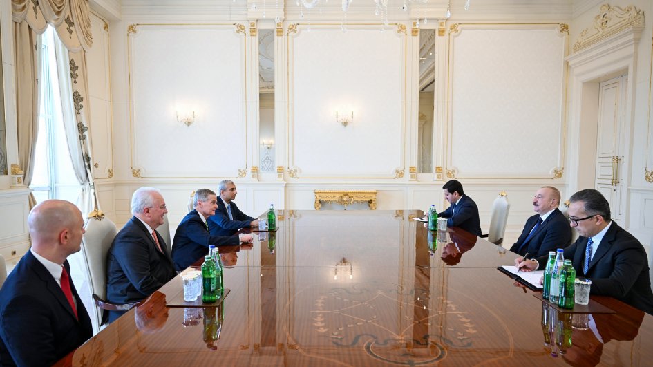 Prezident İlham Əliyev ABŞ-nin İsa Məsihin Sonuncu Gün Müqəddəsləri Kilsəsinin nümayəndə heyətini qəbul edib