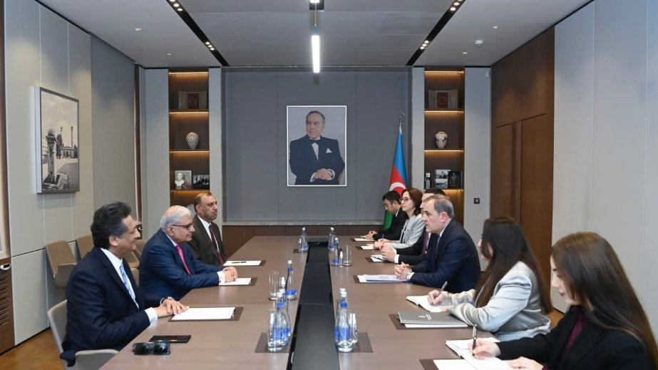 Azerbaijani Foreign Minister meets with Pakistan's Federal Ombudsman