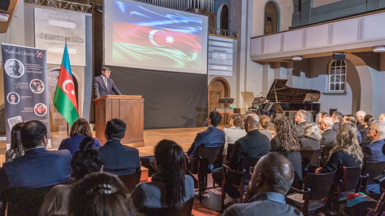 İsveçrədə Azərbaycan mədəniyyətinin və Zəfərin sədası