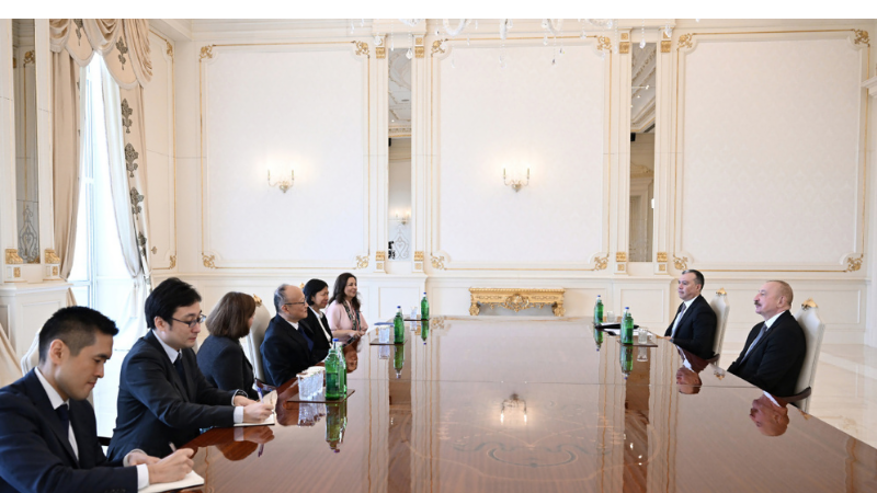 President Ilham Aliyev receives delegation led by Asian Development Bank