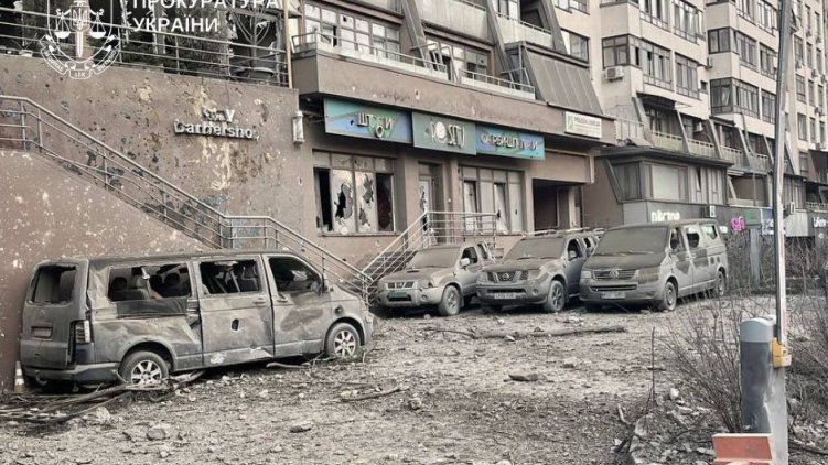 Kiyevə raket hücumu zamanı Azərbaycanın Ukraynadakı səfirliyinə ciddi ziyan dəyib