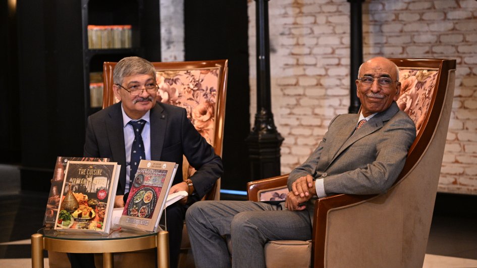 Bakı Kitab Mərkəzində “İrəvan xanlığının bölgə mətbəxi” kitabının ingiliscə nəşri təqdim olunub