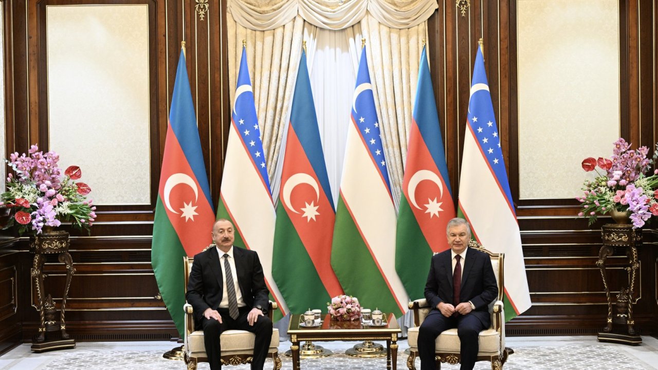 Daşkənddə Prezident İlham Əliyevin Özbəkistan Prezidenti ilə təkbətək görüşü olub