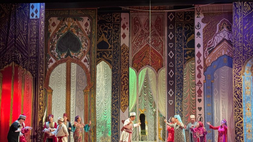 Üzeyir Hacıbəylinin “Ər və arvad” operettası Türkmənistanda türkmən dilində təqdim edilib