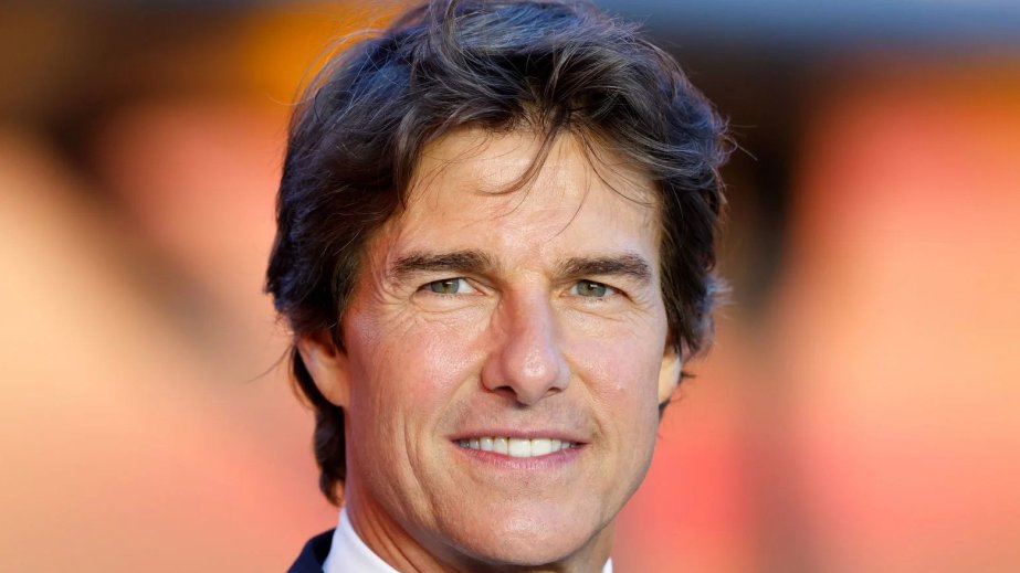 Tom cruise finally gets his Oscar as current awards hopefuls turn out in droves