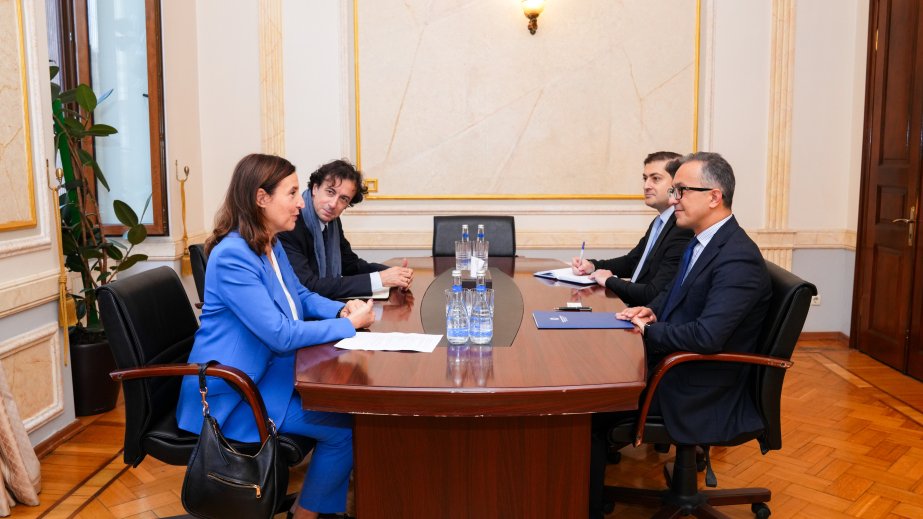 EU Ambassador briefed on religious tolerance in Azerbaijan